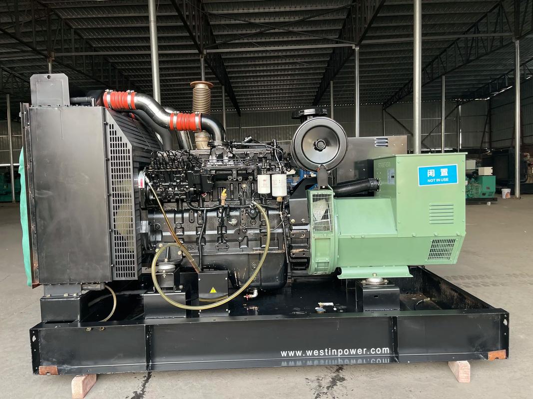 康明斯發(fā)電機(jī)實(shí)拍 可靠動力源與紡織品遮篷的創(chuàng)新結(jié)合